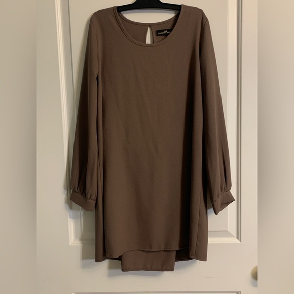 Dainty Hooligan Large/Medium Mocha dress. Long sleeves with eyelet back. - Picture 1 of 4